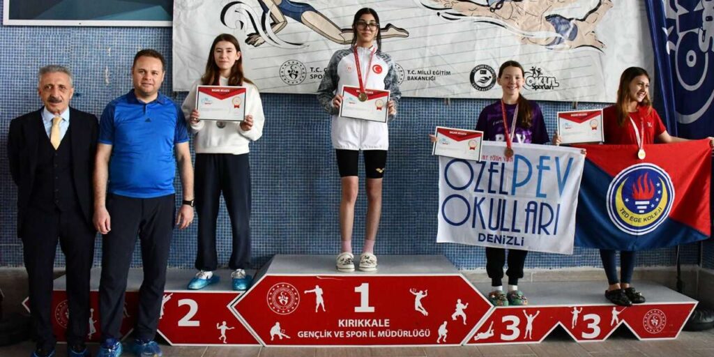 yuzme-yildizlar-grup-musabakalari-nefes-kesti