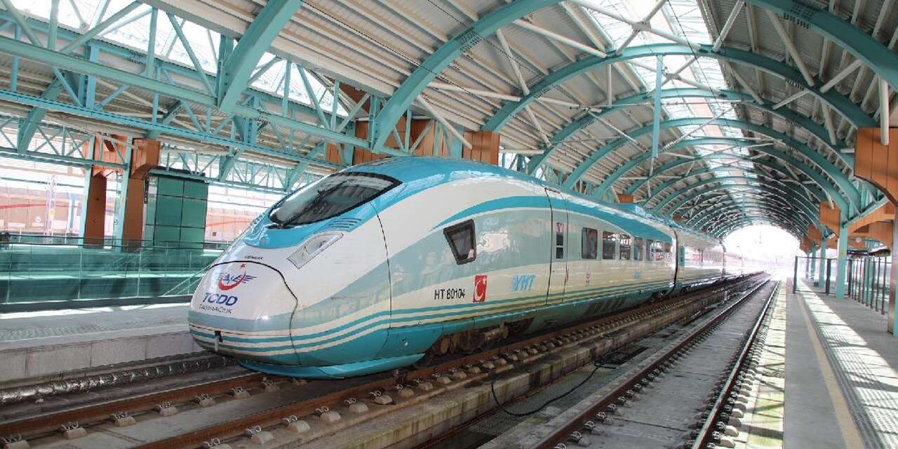 uraloglu-acikladi:-“kirikkale-corum-yht-calismalari-hizli-sekilde-ilerliyor”