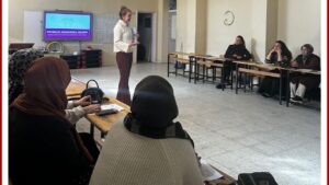 Velilere “Ergenliğe Geçiş” Eğitimi Verildi