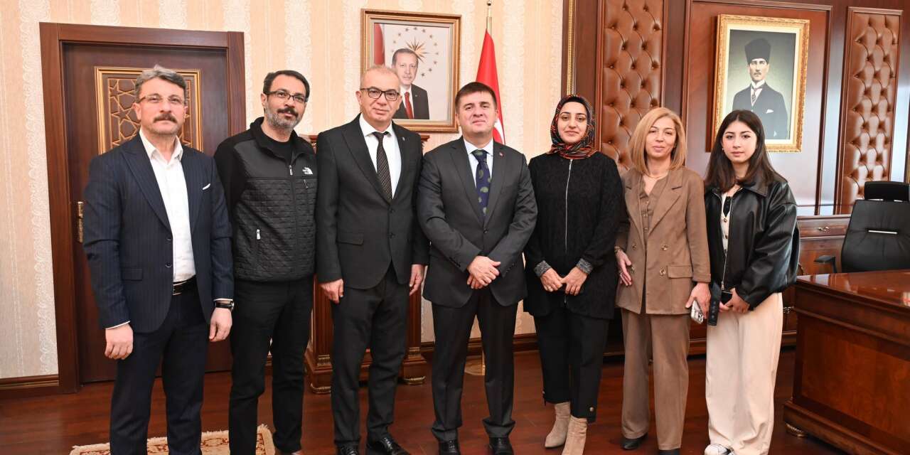 kirikkale-valisi,-mali-musavirleri-makaminda-agirladi