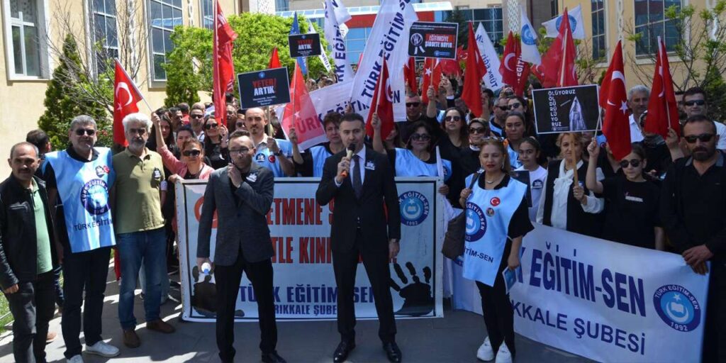 egitimcilerden-tek-ses:-“gelecegimiz-tehlike-altinda!”