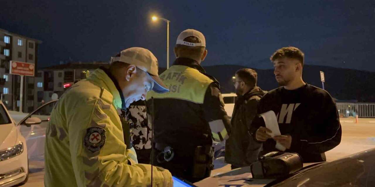 cankiri’da-aracta-ses-sistemi-bulunduran-surucuye-ceza-yagdi