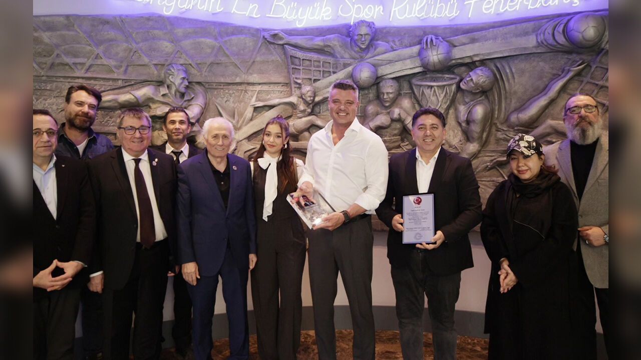 sadettin-saran’a-“turk-dunyasi-hizmet-odulu”-takdim-edildi