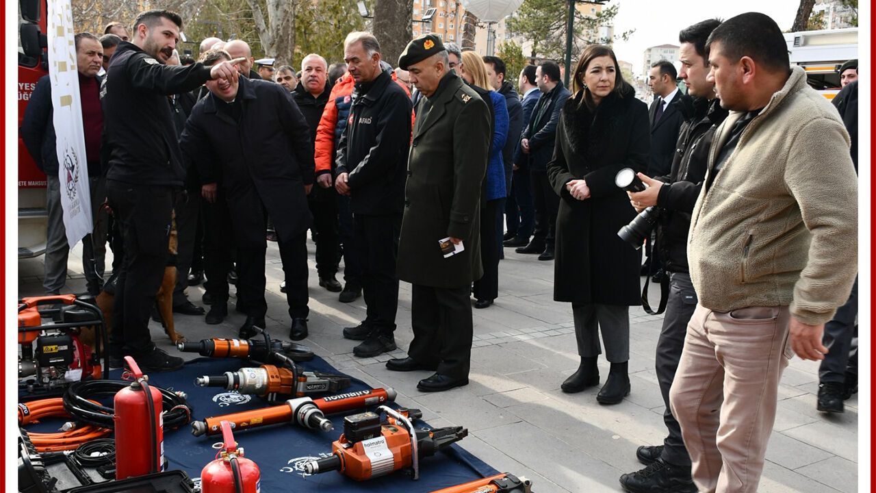 kirikkale’de-deprem-haftasi-kapsaminda-sergi-acildi