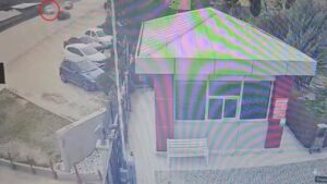 Trafikte Korku Dolu Anlar Kamerada: Otomobil Böyle Savruldu