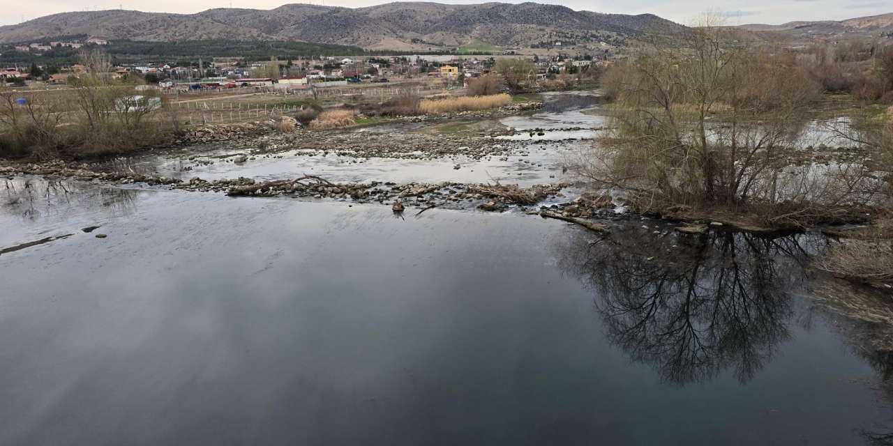 debi-alarmi!-kizilirmak-kirikkale’de-adeta-can-cekisiyor