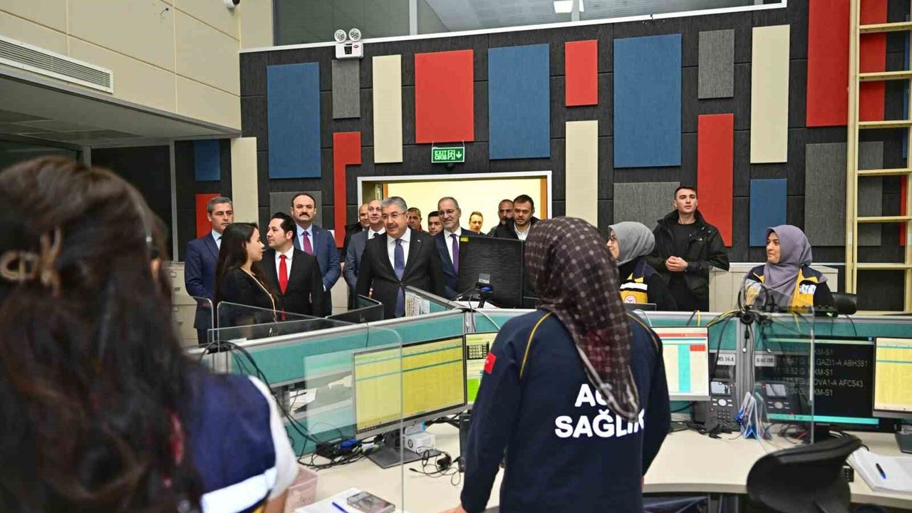 vali-yilmaz,-guvenlik-ve-acil-durum-faaliyetlerini-inceledi