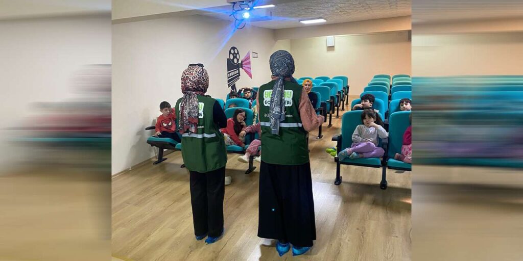 miniklerle-birlikte-yesilay-farkindaligi-olusturuldu