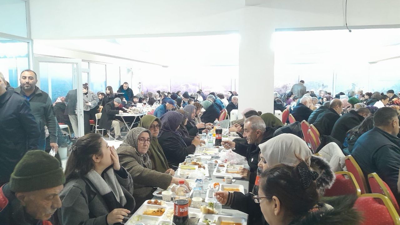 kirikkale’de-ramazan-sofralari-kardesligi-buyutuyor