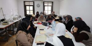 Bu konakta her gün kadınlar mukabele için buluşuyor