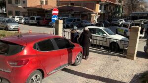 Otoparkta sürücüleri mahsur bıraktı, gelince de ‘Bilemedim ki’ dedi