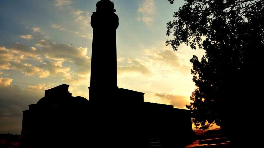 800-yillik-selcuklu-camisi-meraklilarini-bekliyor