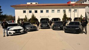 Oto hırsızlığı çetesi çökertildi: 11 gözaltı