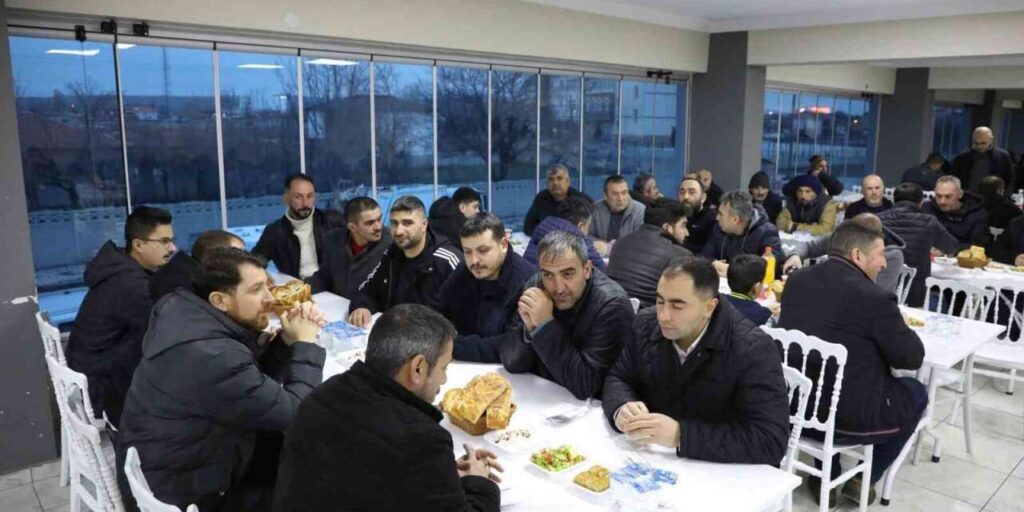alaca-belediyesi-personelleri-iftar-programinda-bulustu
