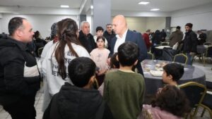 Başkan Önal Vatandaşlarla İftar Sofrasında Buluştu