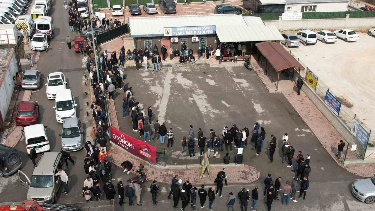 plaka-degistirme-kuyrugu