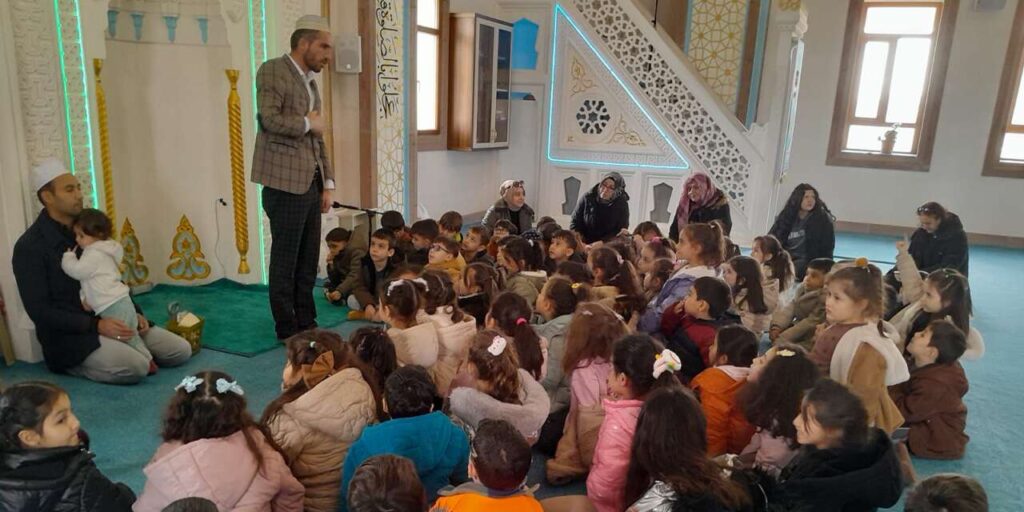 islami-degerler-kulliyesi-ramazan’da-binlerce-kisiyi-agirliyor