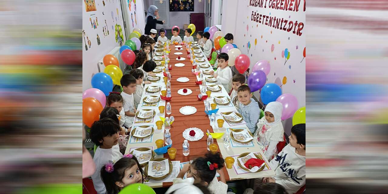 minik-yurekler-tekne-orucu-heyecani-yasadi