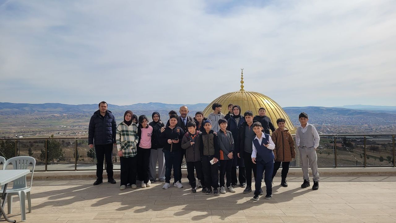 baliseyh’ten-islami-degerler-kulliyesi’ne-anlamli-ziyaret