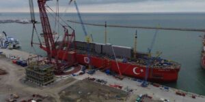 Osman Gazi’ye 2 bin 500 tonluk ünite yerleştirildi