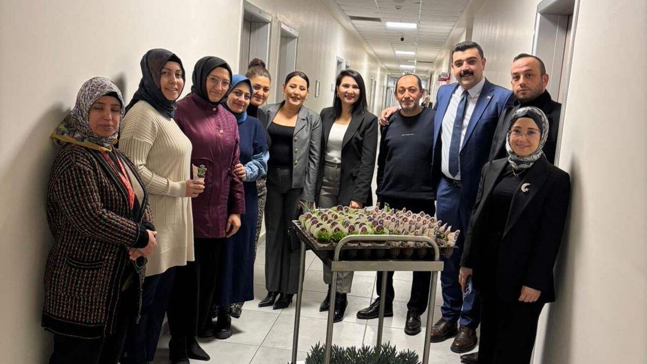 kadinlar-toplumun-fedakar-insanlaridir