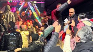 Hayırsever Özdek Çocukları Sevindirdi