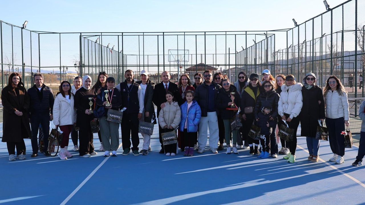 kirikkale’de-kadinlar-kortta-bulustu