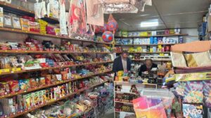 100 farklı noktada yetim ve öksüzlerin borçları kapatıldı