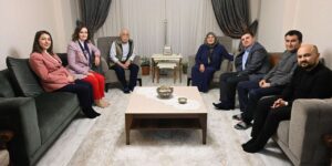 Şehit ailesine duygu yüklü ziyaret