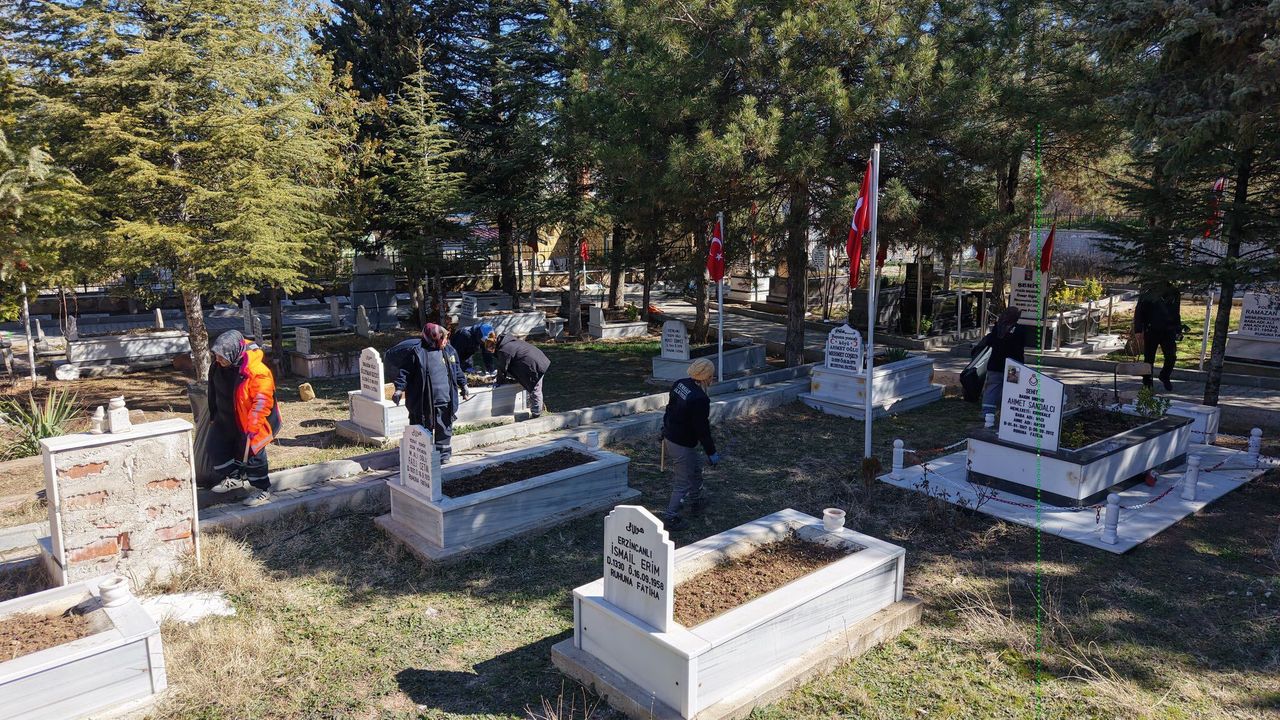 kirikkale-sehitligi’nde-temizlik-calismasi