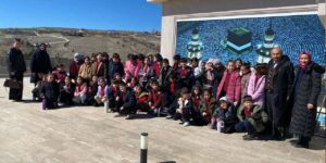 Minik öğrenciler, İslami Değerler Külliyesi’ne hayran kaldı