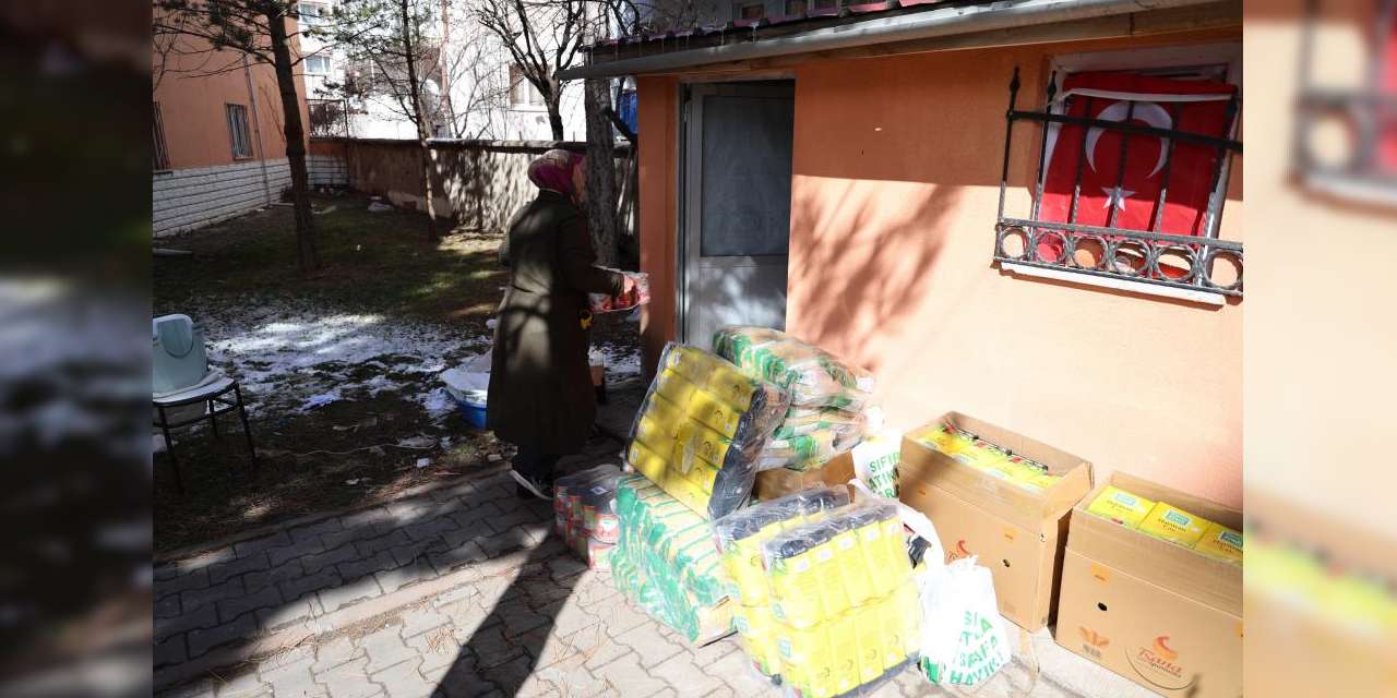 bu-bakkalda-parayla-degil-dua-ile-alisveris-yapiliyor