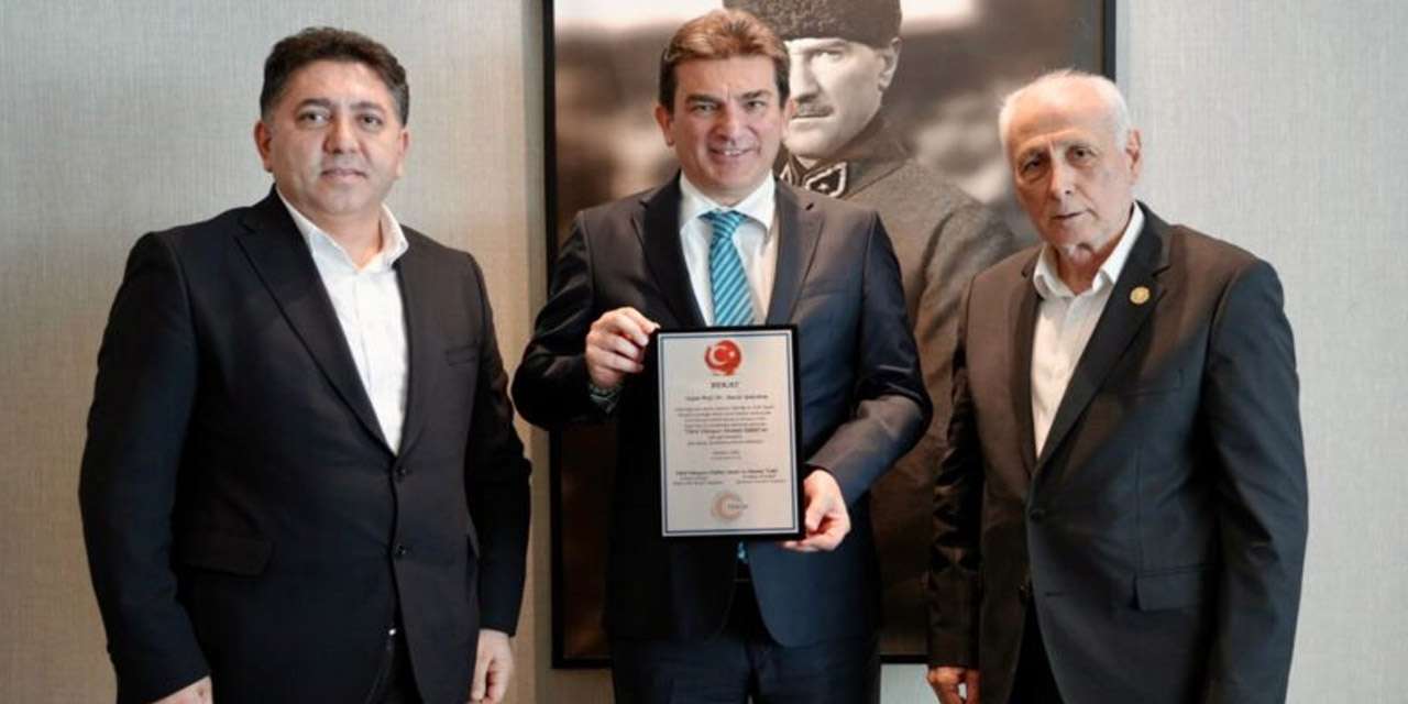 oyak-genel-muduru-yalcintas’a-“turk-dunyasi-hizmet-odulu”