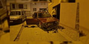Sevgilisinden ayrıldı, hıncını arabasından çıkardı