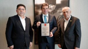 OYAK Genel Müdürüne Anlamlı Ödül