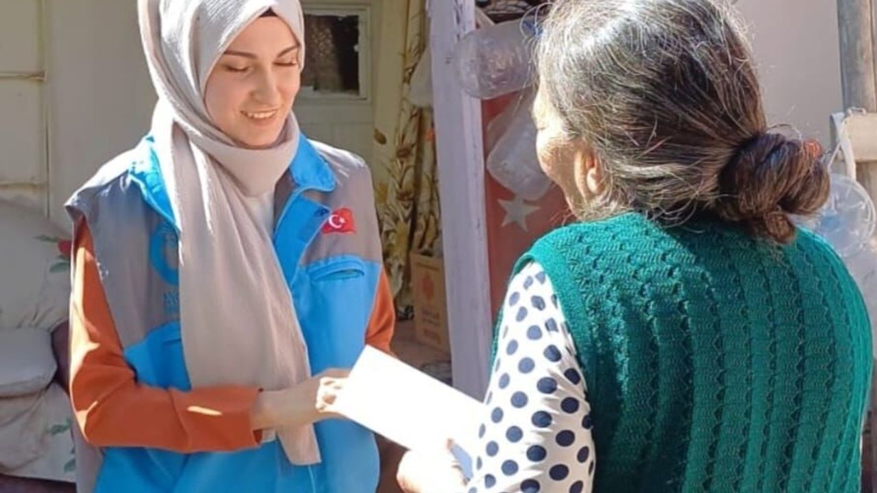 ayyildiz-yardim-dernegi-ihtiyac-sahiplerini-unutmadi