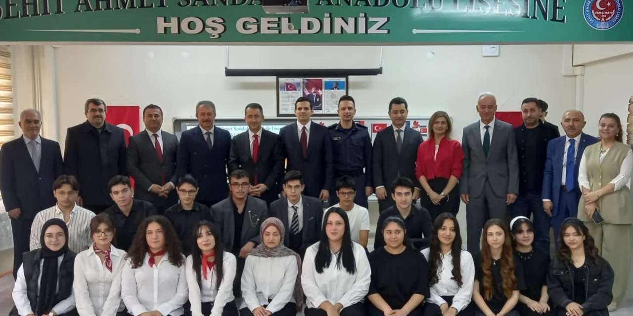 bagimsizligimizin-sembolu-yahsihan’da-anildi