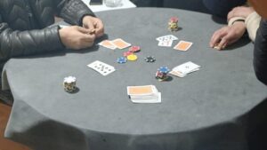 Kırıkkale’de Kumar Masasına Polis Baskını