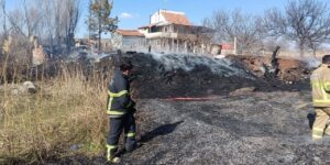 Hasandede Köyü’nde korku dolu anlar! Alev topuna döndü!