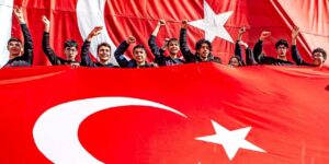 Bayrağımızı kadrajına sığdırdı, Türkiye’de derece yaptı