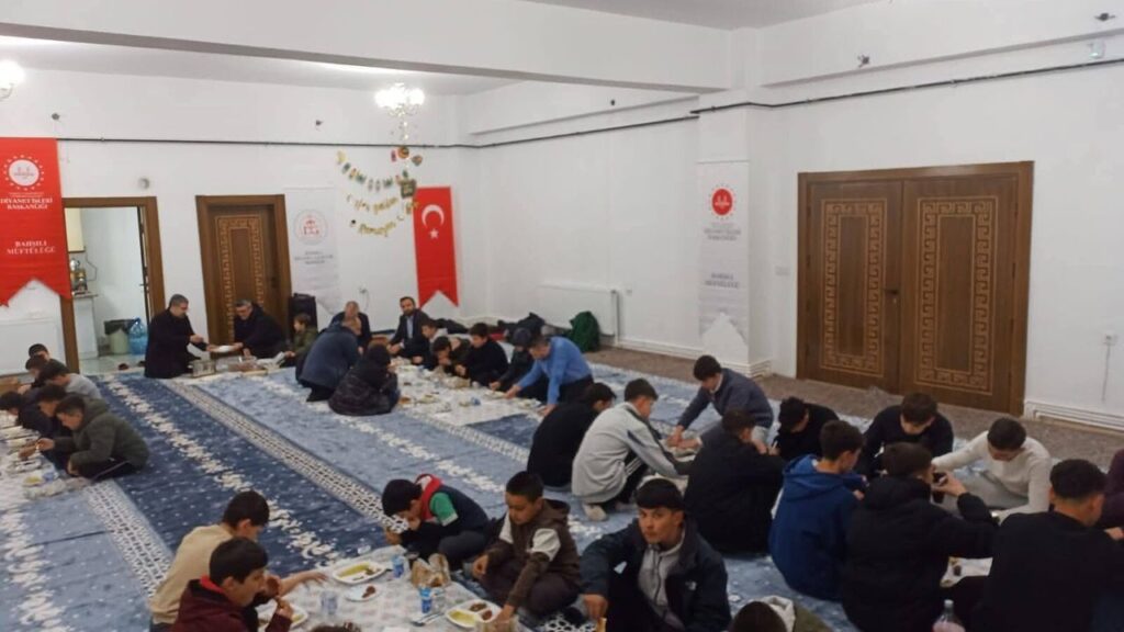 bahsili’da-genclere-yonelik-iftar-programi-duzenlendi