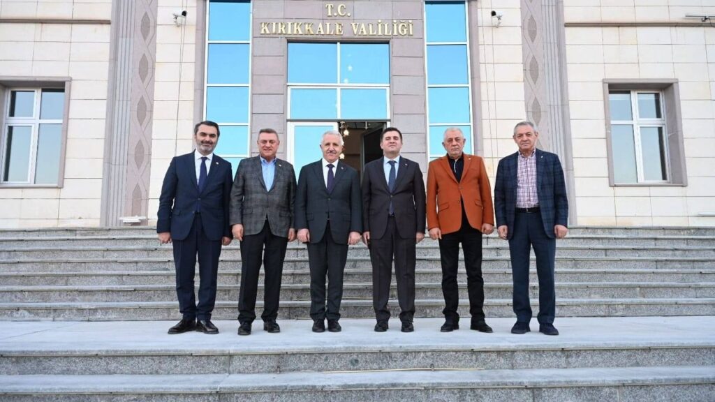 eski-bakan-ahmet-arslan’dan-kirikkale-valiligine-ziyaret