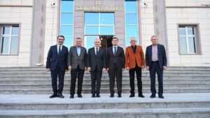 Eski Bakan Ahmet Arslan’dan Kırıkkale Valiliğine Ziyaret