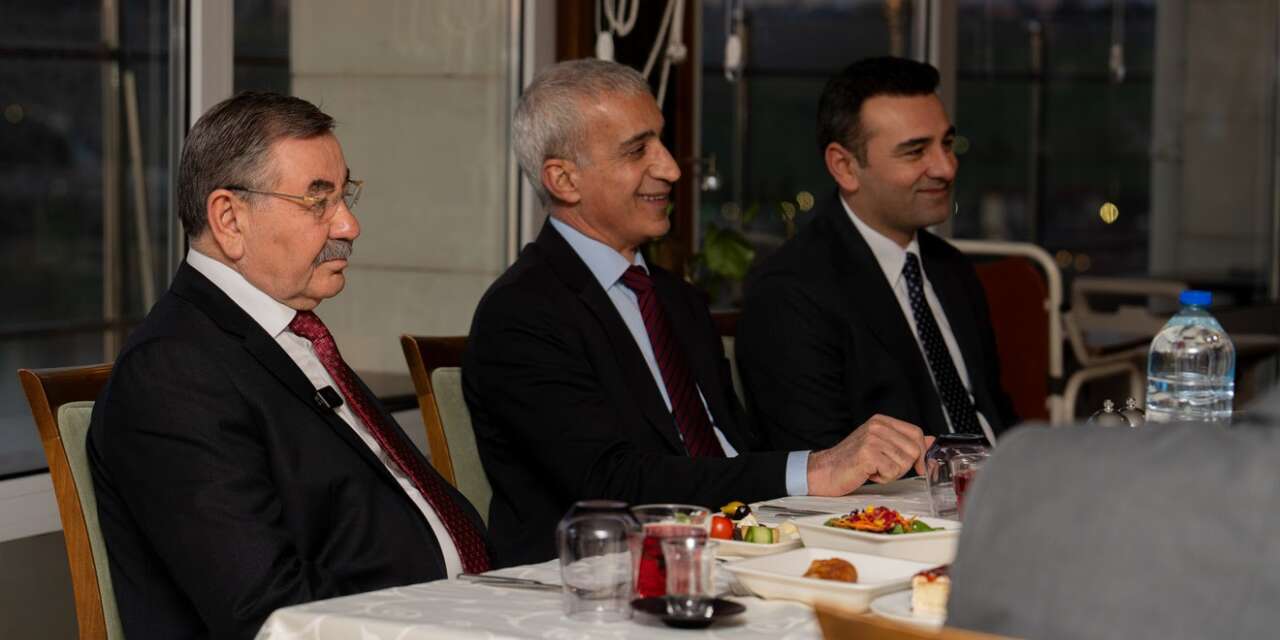 golbasi-ilce-erkani-iftarda-bir-araya-geldi