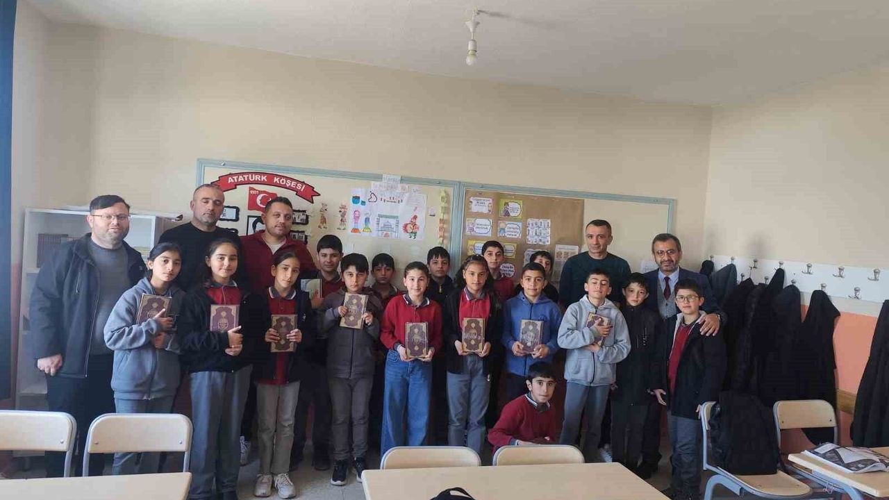 genclerin-yolu-kur’an-ile-aydinlaniyor