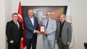 Kırşehirliler Derneğinden İl Sağlık Müdürü Polat’a Ziyaret