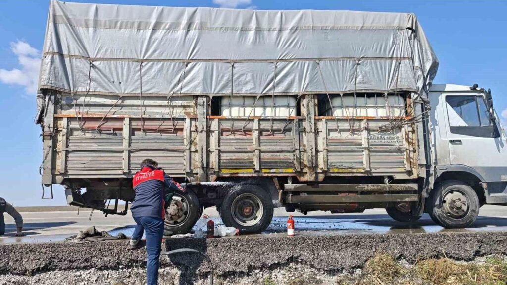 sikisan-balata-kamyonun-lastigini-yakti