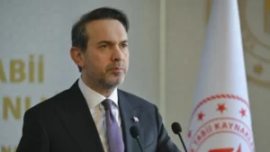 Bakan Bayraktar: Enerjide Dışa Bağımlılığı Azaltmak İçin Aramalar Sürecek