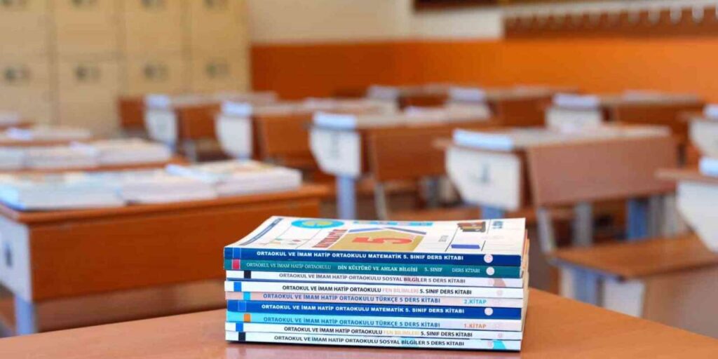 turkiye-yuzyili-maarif-modeli’ne-uygun-diye-satilan-kitaplarin,-yapilan-incelemeler-sonucu-uygun-olmadigi-goruldu