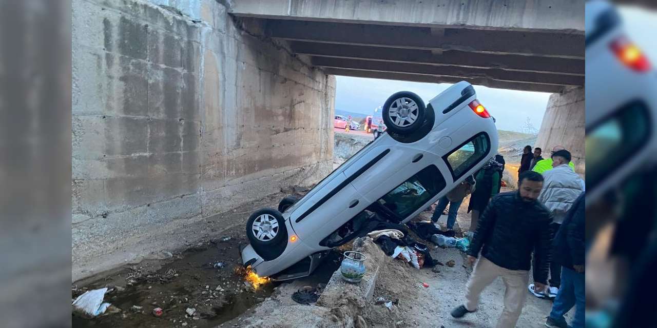 otomobil-kopru-bosluguna-uctu!